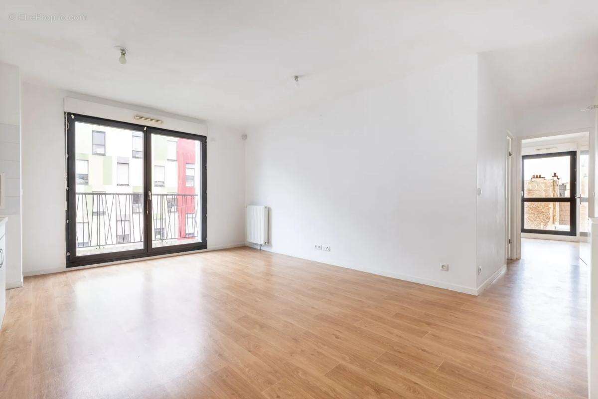 Appartement à AUBERVILLIERS