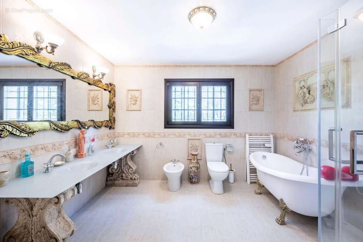 Maison à MOUANS-SARTOUX