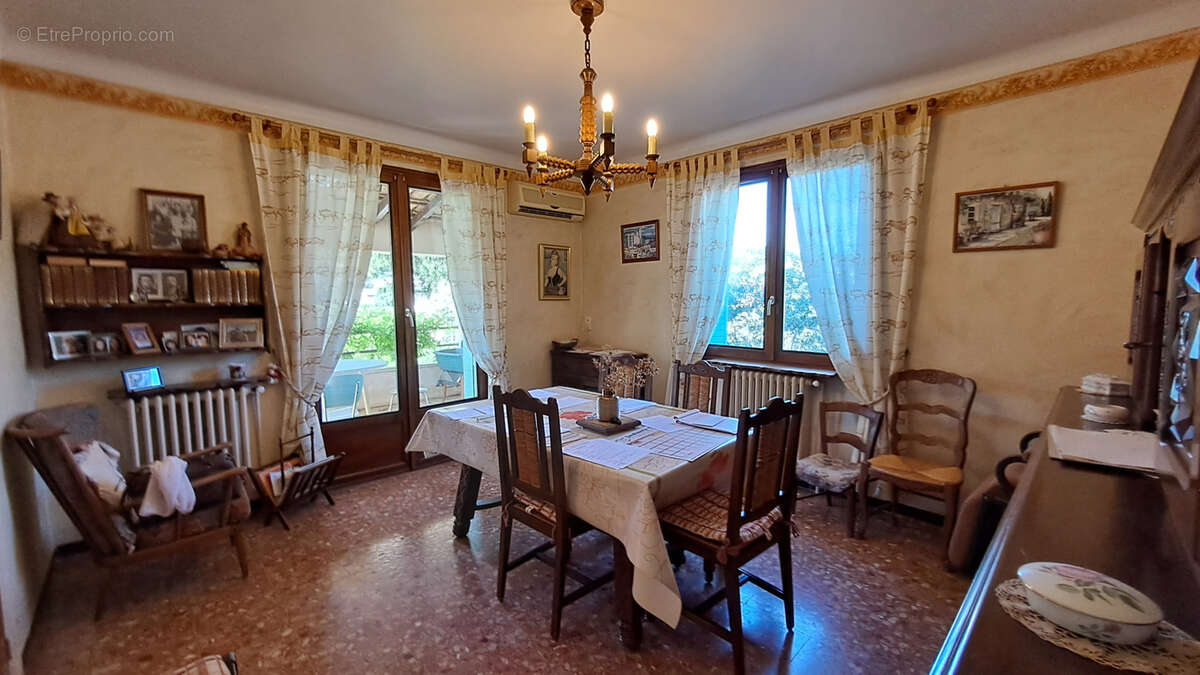 Maison à BOLLENE