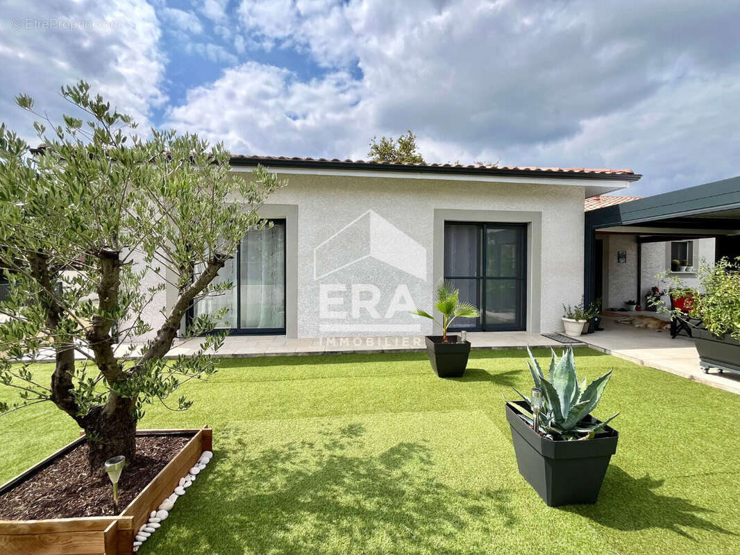 Maison à SAINT-PIERRE-DU-MONT