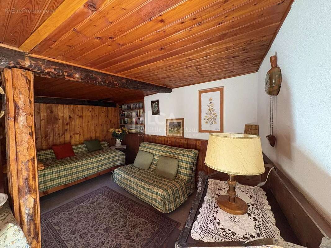 Appartement à SAINT-ETIENNE-DE-TINEE