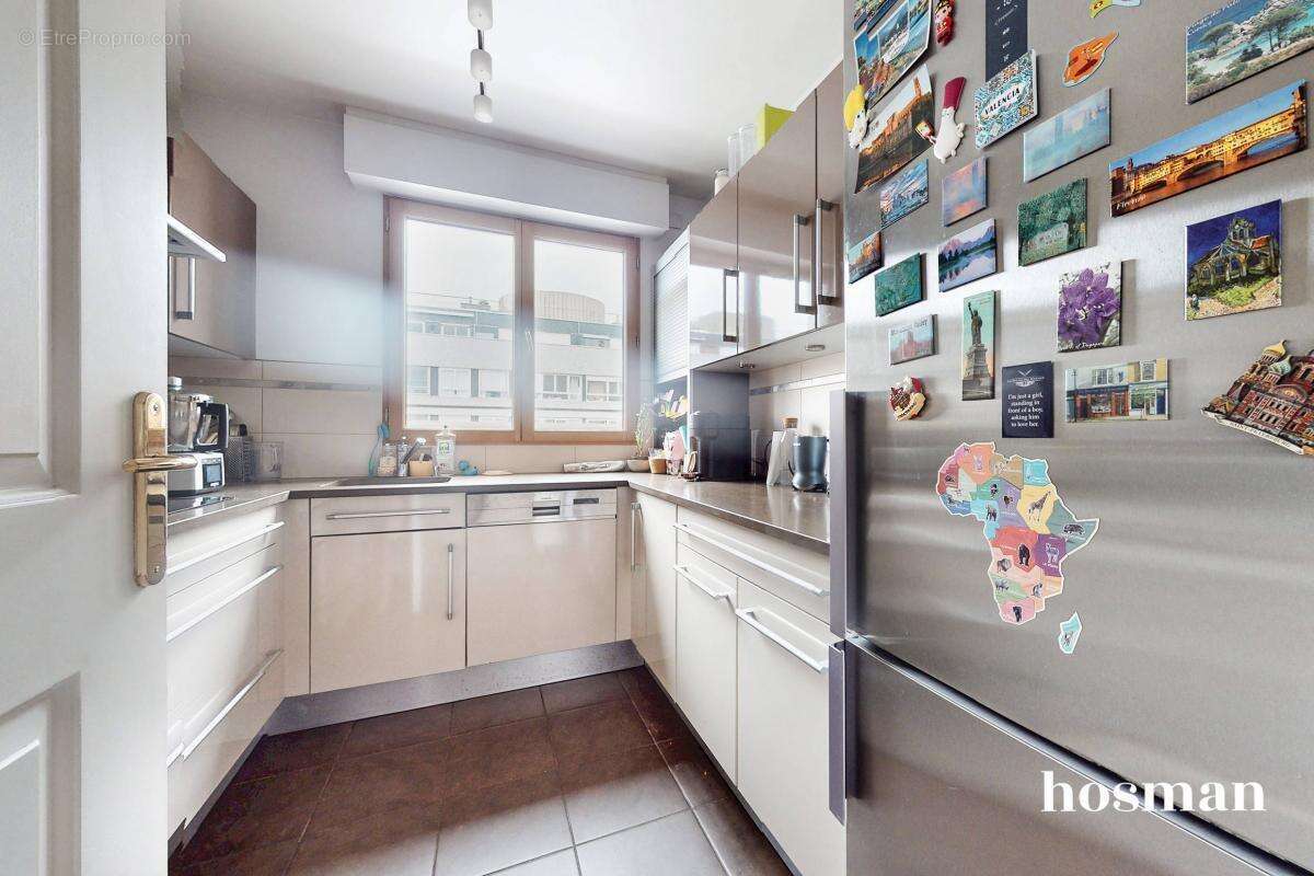 Appartement à COURBEVOIE