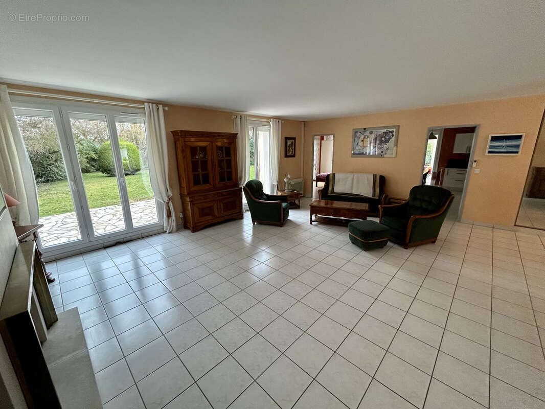 Maison à CLAYE-SOUILLY