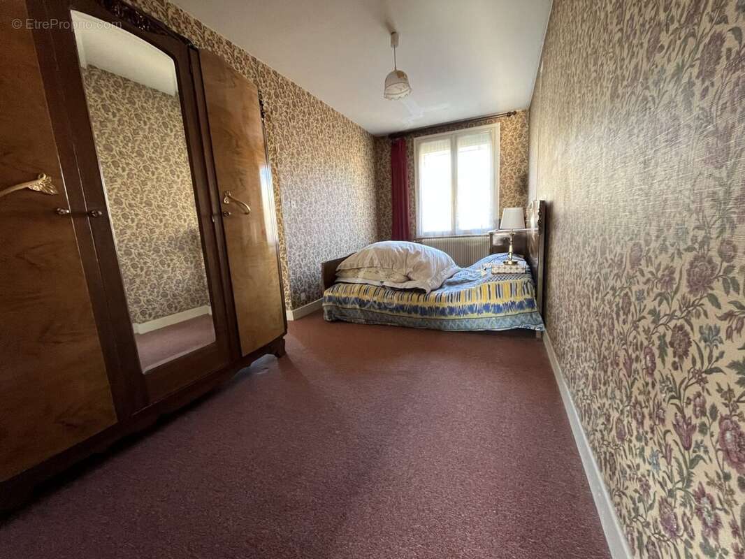 Maison à SAINT-REMY-SUR-DUROLLE