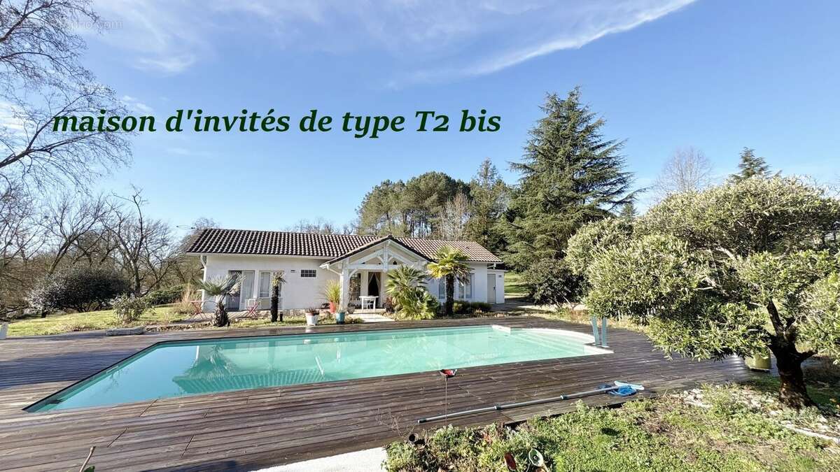 Propriété de caractère avec dépendances et piscine  Domaine de 3 hectares au calme absolu - photo 5