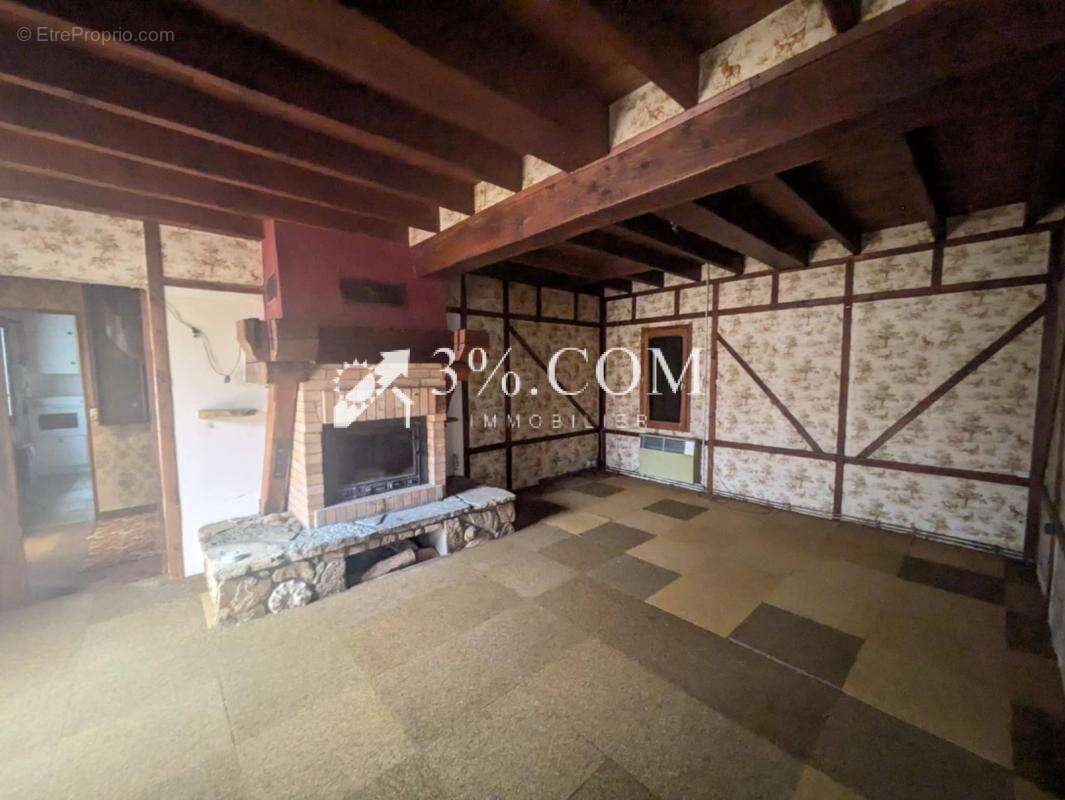 Maison à LA CAPELLE-LES-BOULOGNE