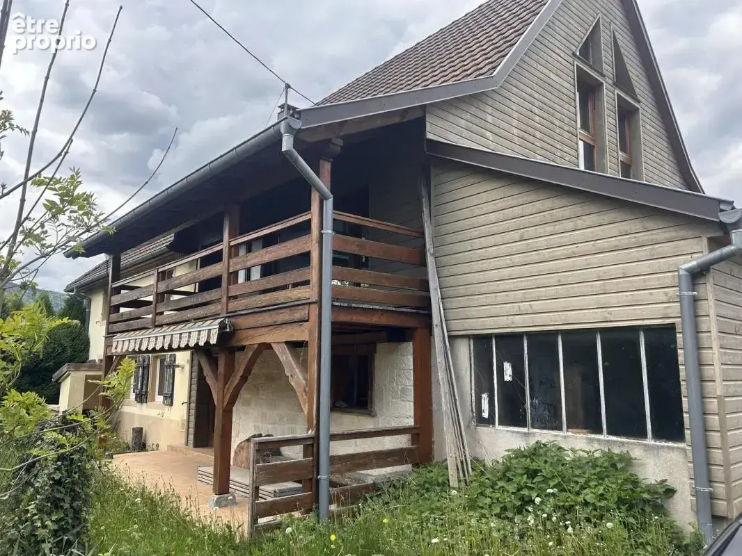 Maison bi-famille, 10 pièces, 230 m2, sur 10,45 ares - photo 11