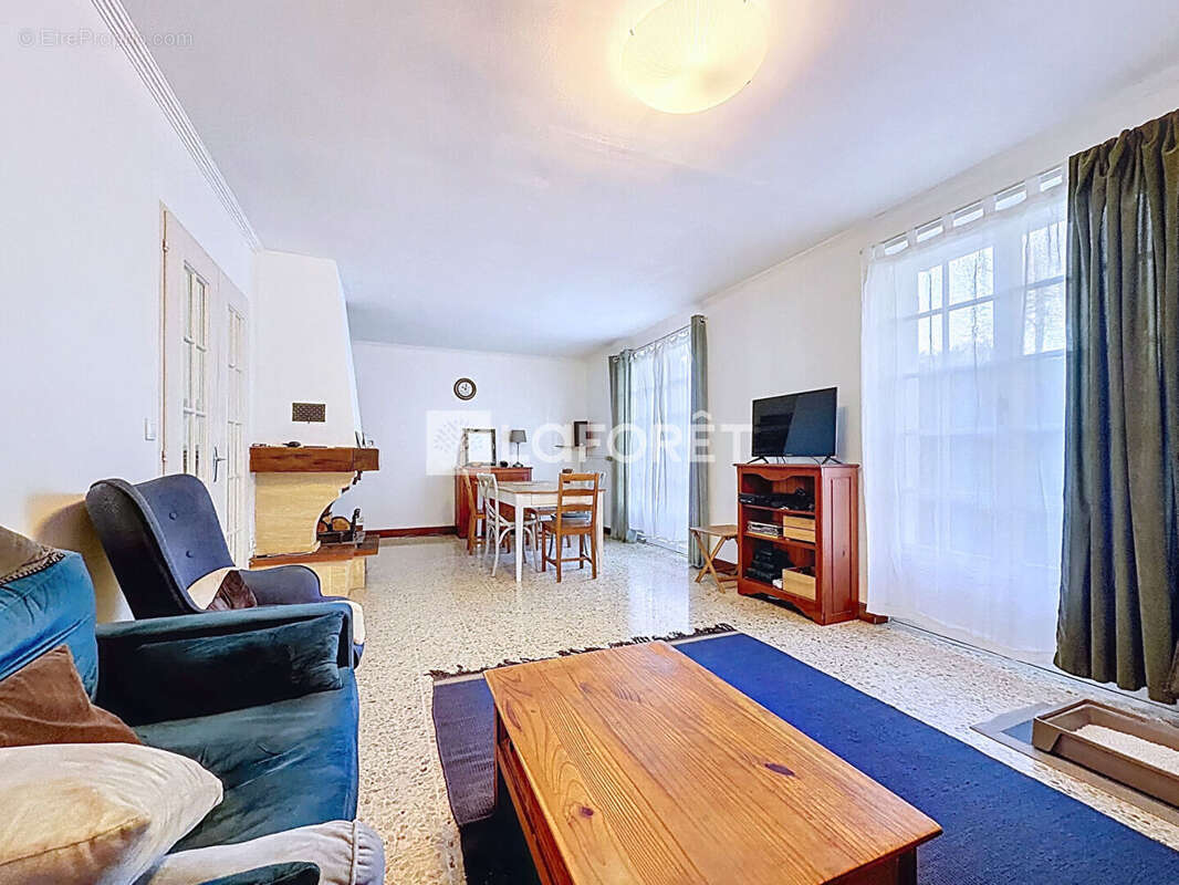 Maison à BARJOUVILLE