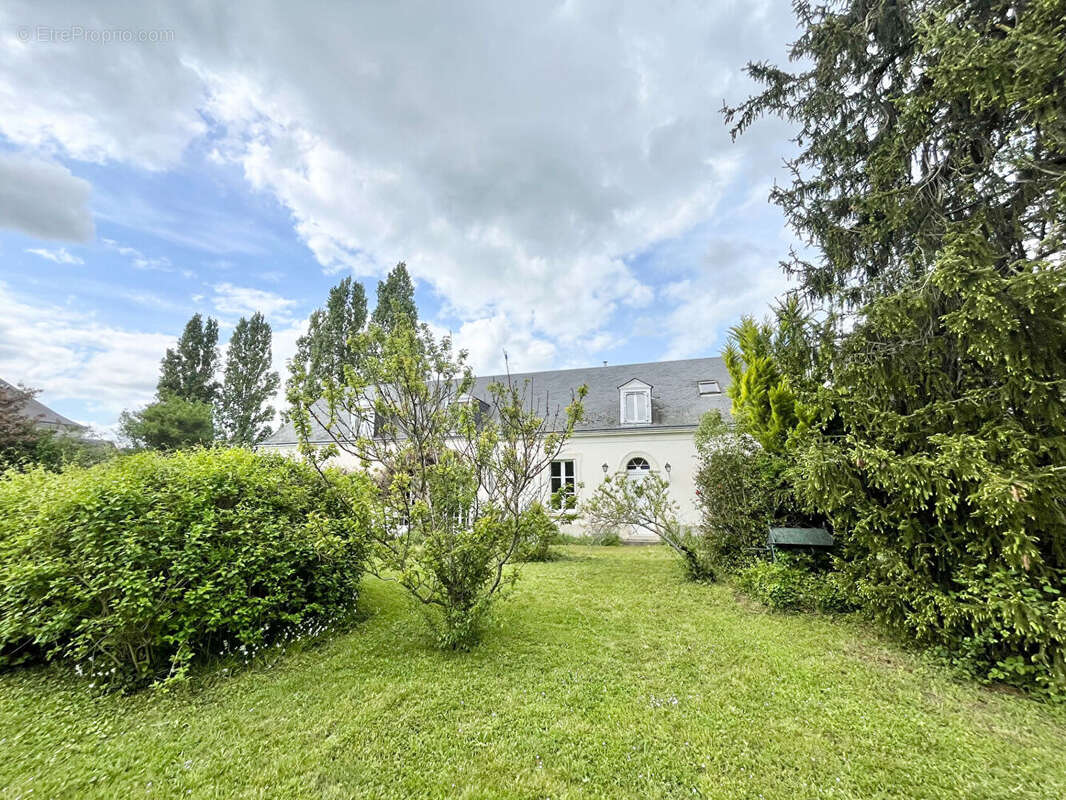 Maison à SAINT-CYR-SUR-LOIRE
