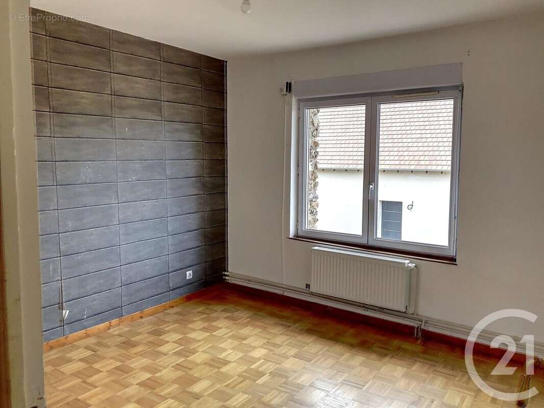 Maison 212 m² à Rouvres  - photo 12