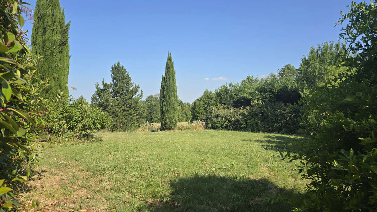 Terrain à UZES