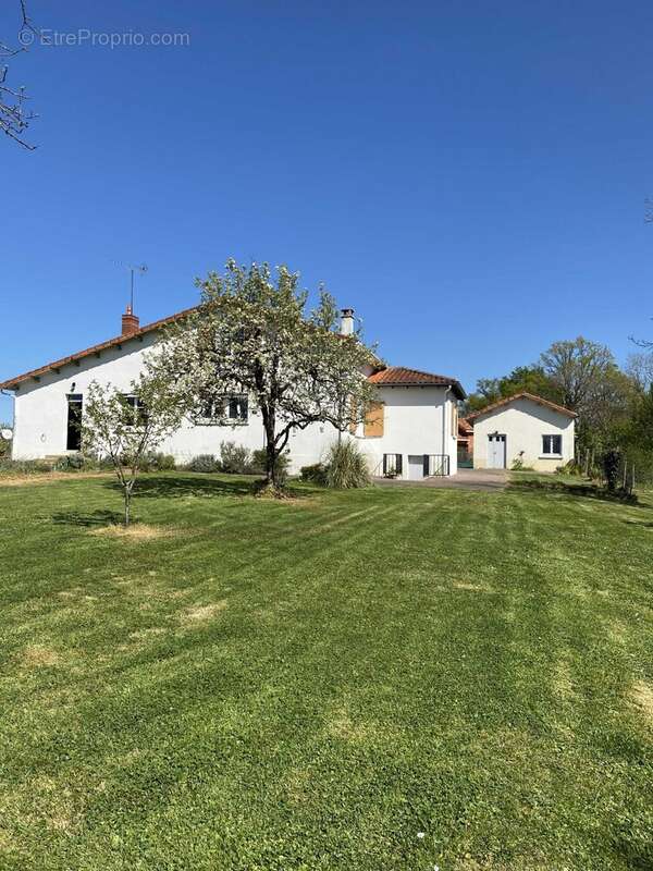 Maison à ROUMAZIERES-LOUBERT