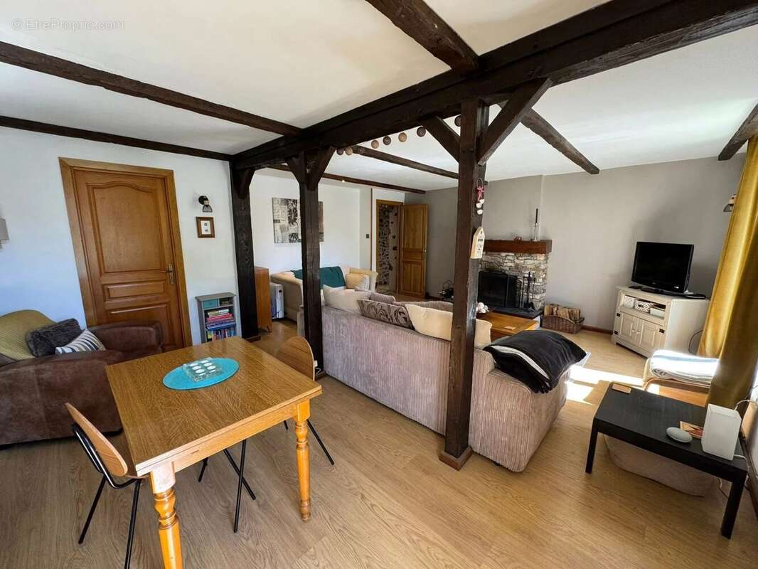 Maison à BUSSIERE-POITEVINE