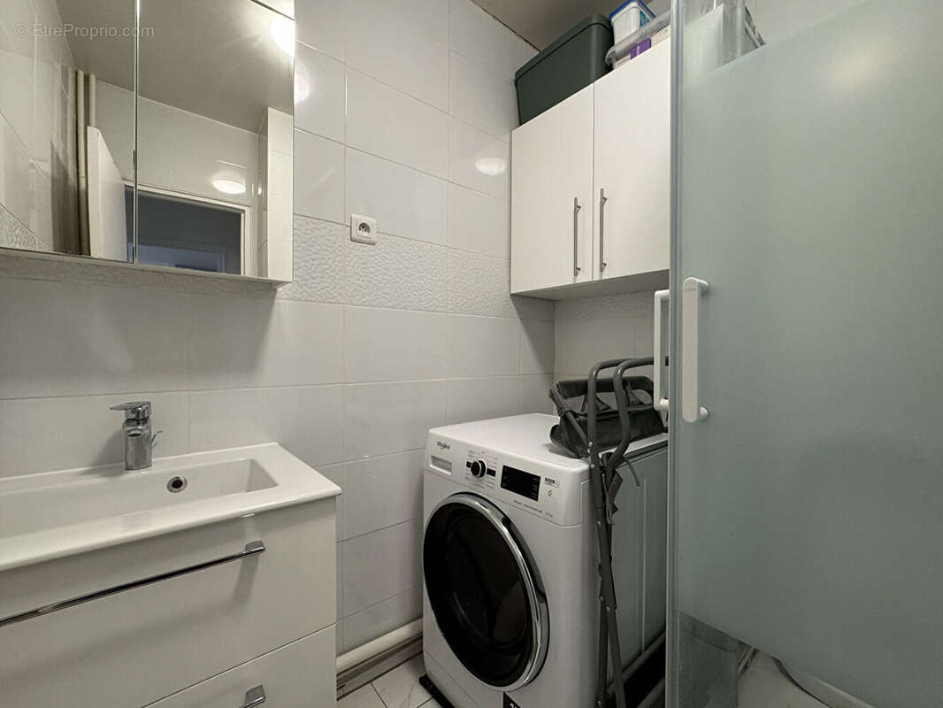 Appartement à LES PAVILLONS-SOUS-BOIS