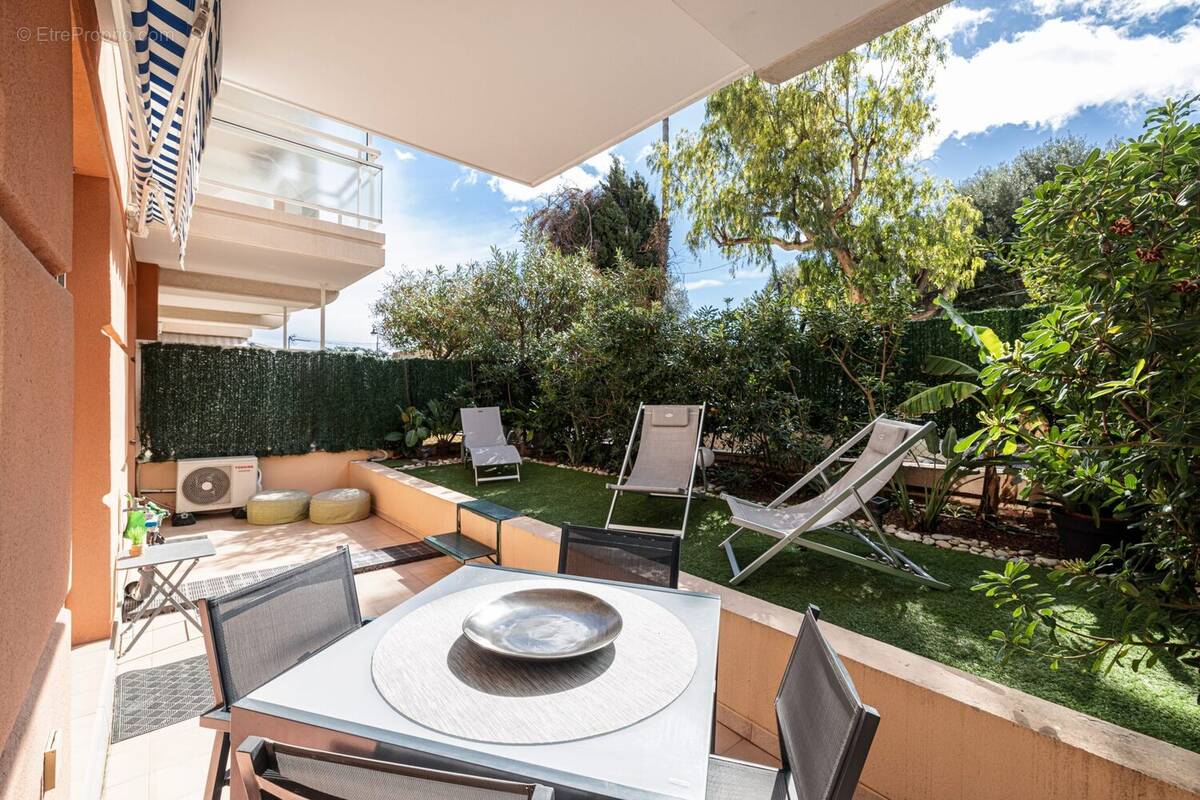 Appartement à ROQUEBRUNE-CAP-MARTIN