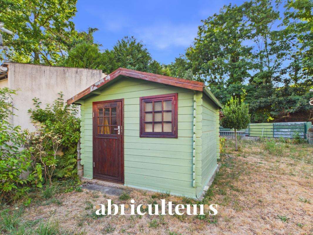 Maison familiale de 107m² avec terrasse et jardin - en vente à Versailles Porchefontaine (78000) - photo 20