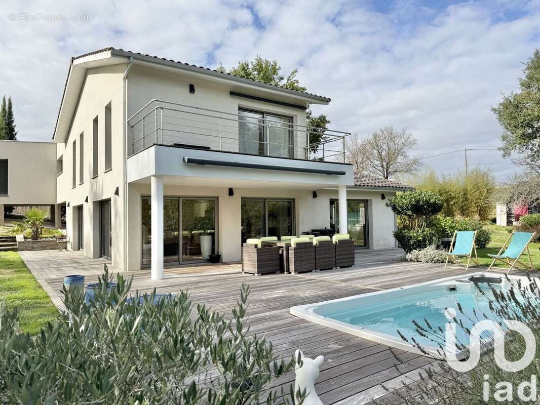 Photo 9 - Maison à LOUPES