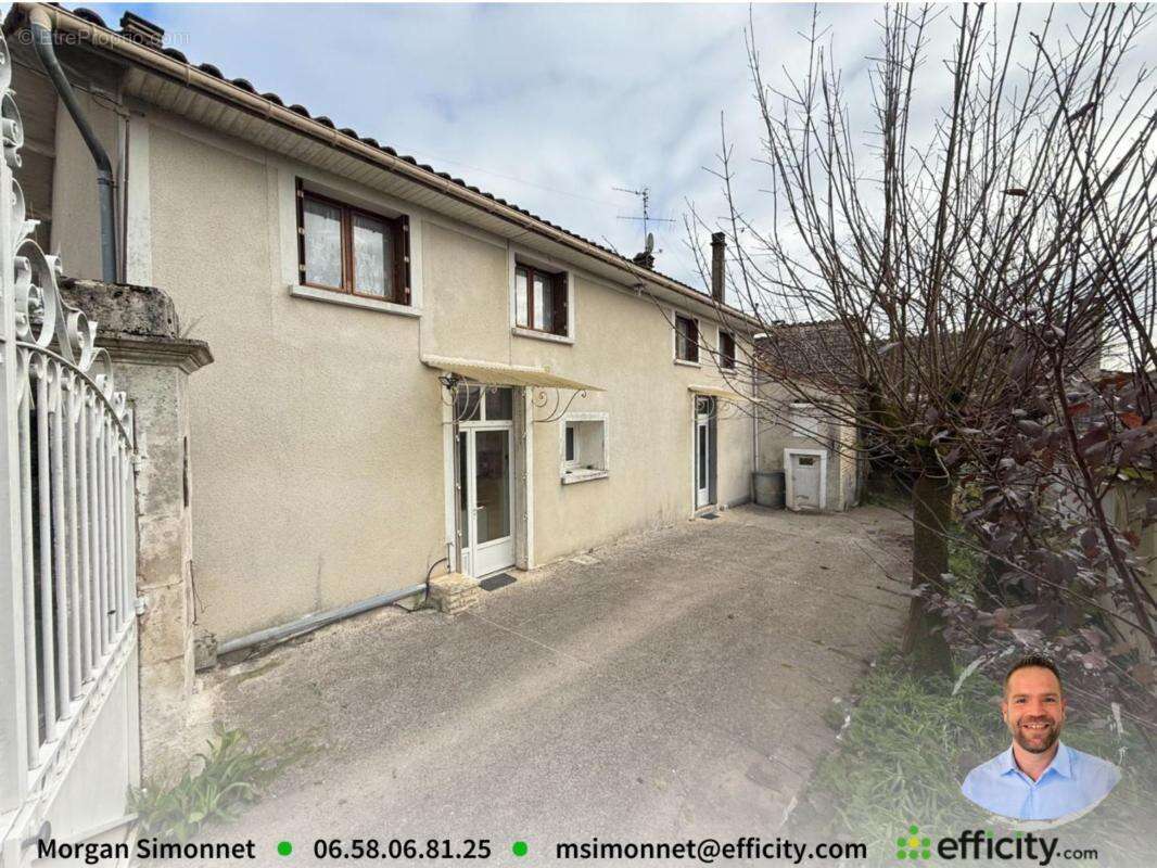 Maison à SAINT-AMANT-DE-BOIXE