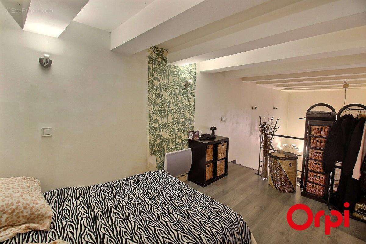 Appartement à MARSEILLE-6E