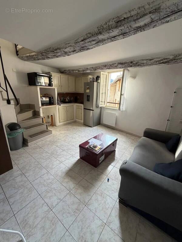 Appartement à PUGET-THENIERS