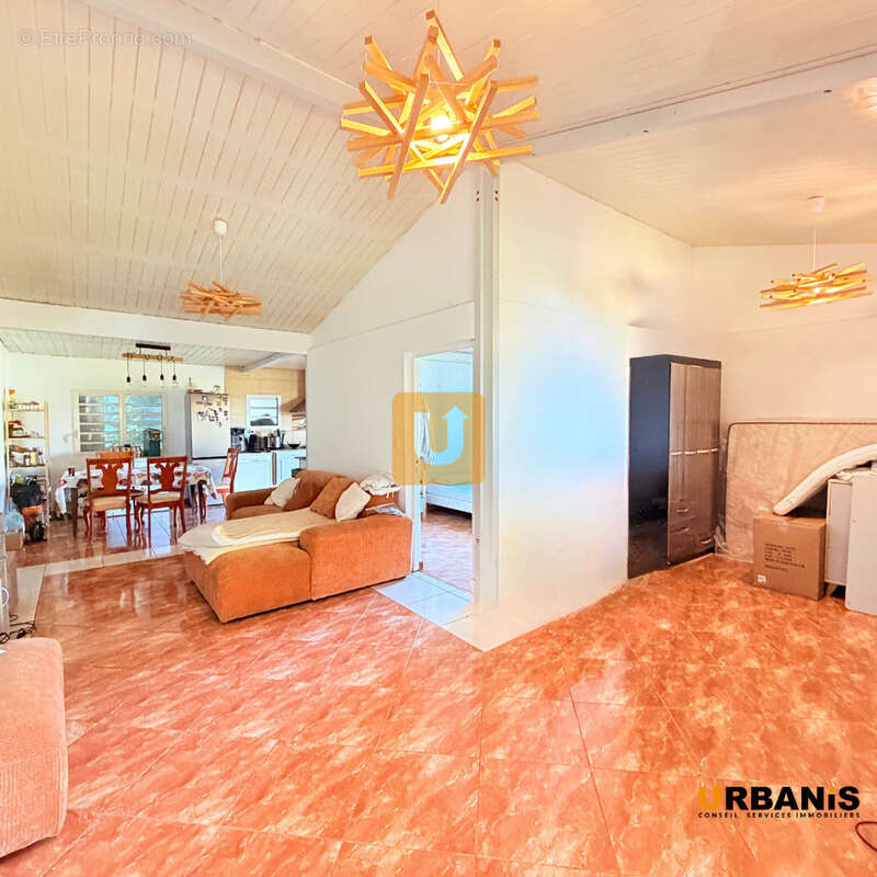 Jolie maison a bois de nefles st paul edifiee sur une parcelle d'environ 500m2 - photo 6