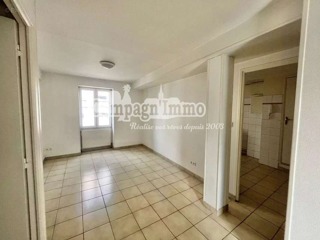 Appartement à PONTCHARRA-SUR-TURDINE