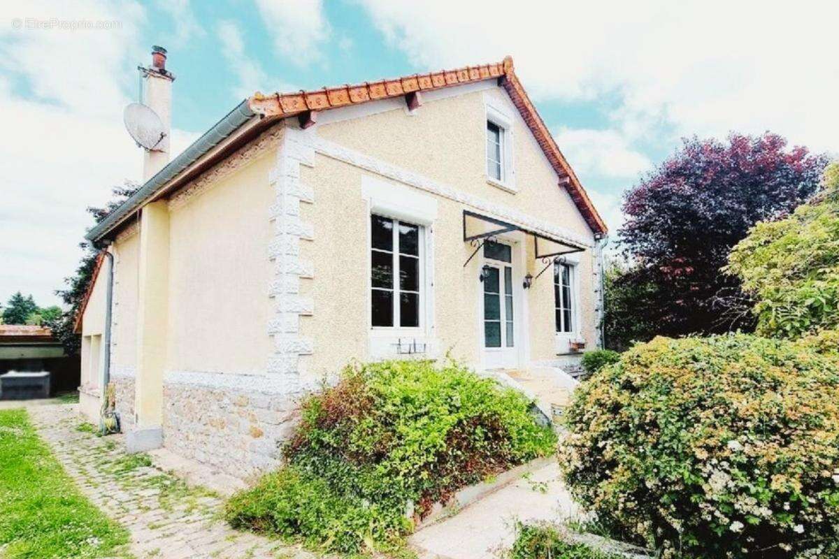 Maison à NOISY-SUR-ECOLE