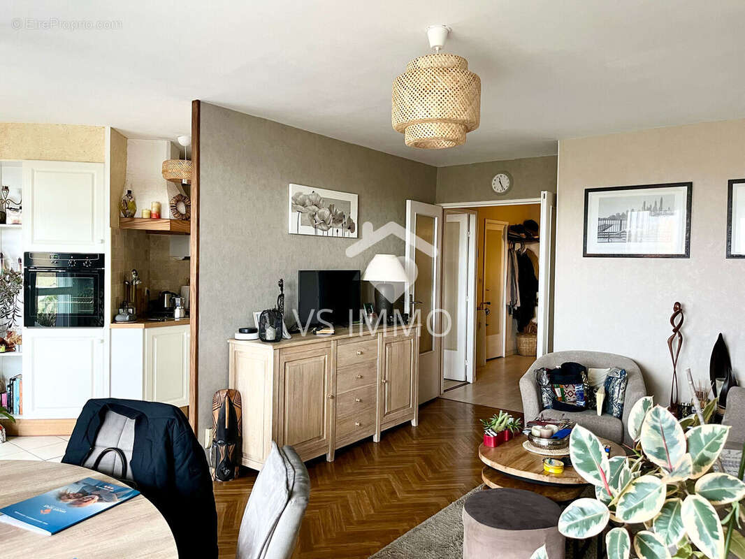Appartement à LA MADELEINE