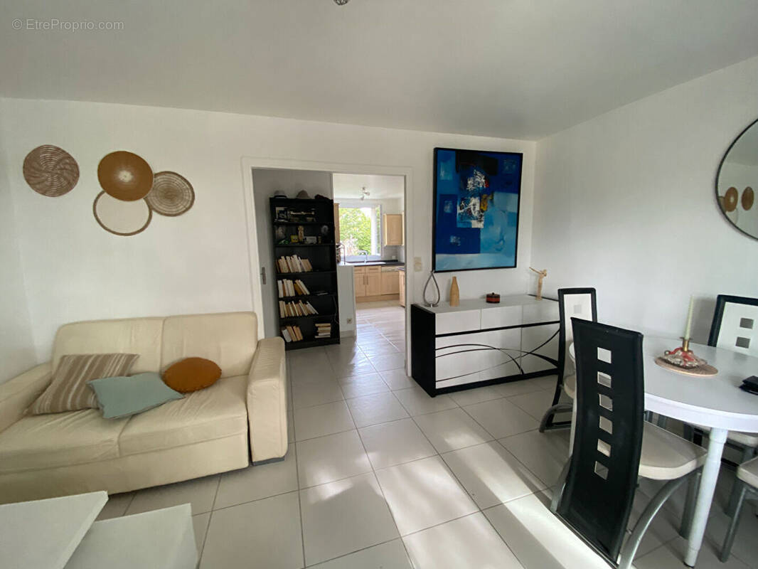 Appartement à CHAMPAGNE-AU-MONT-D'OR