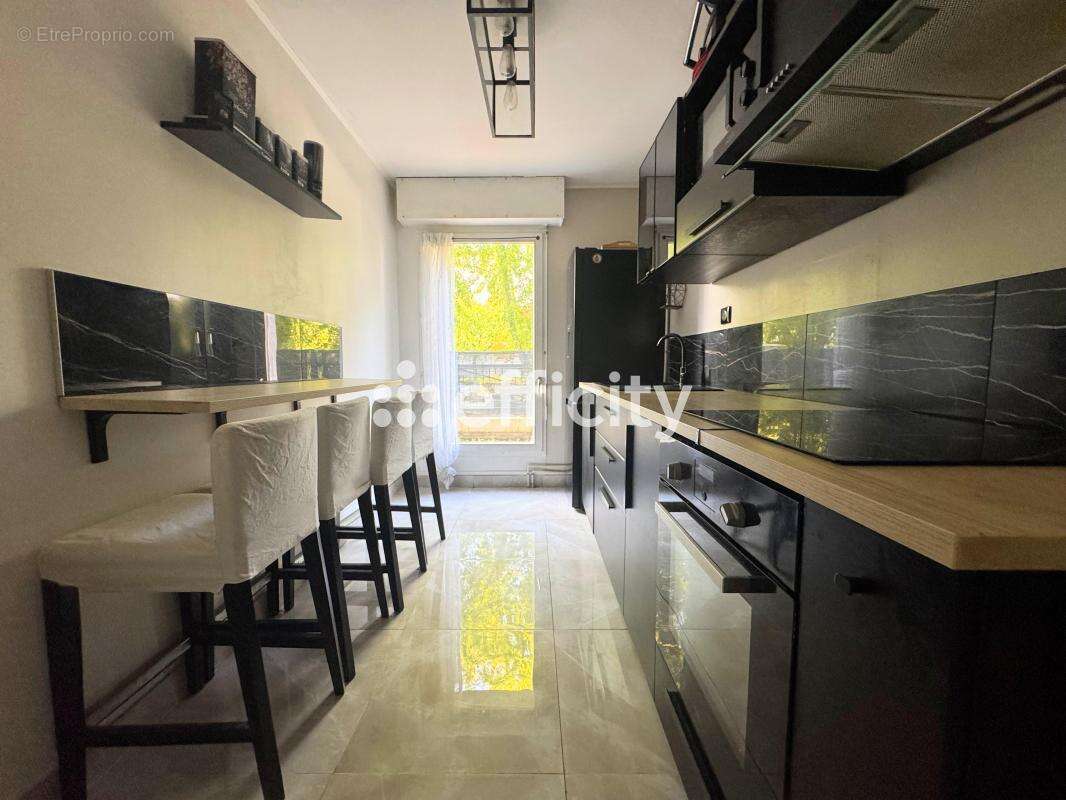 Appartement à TORCY