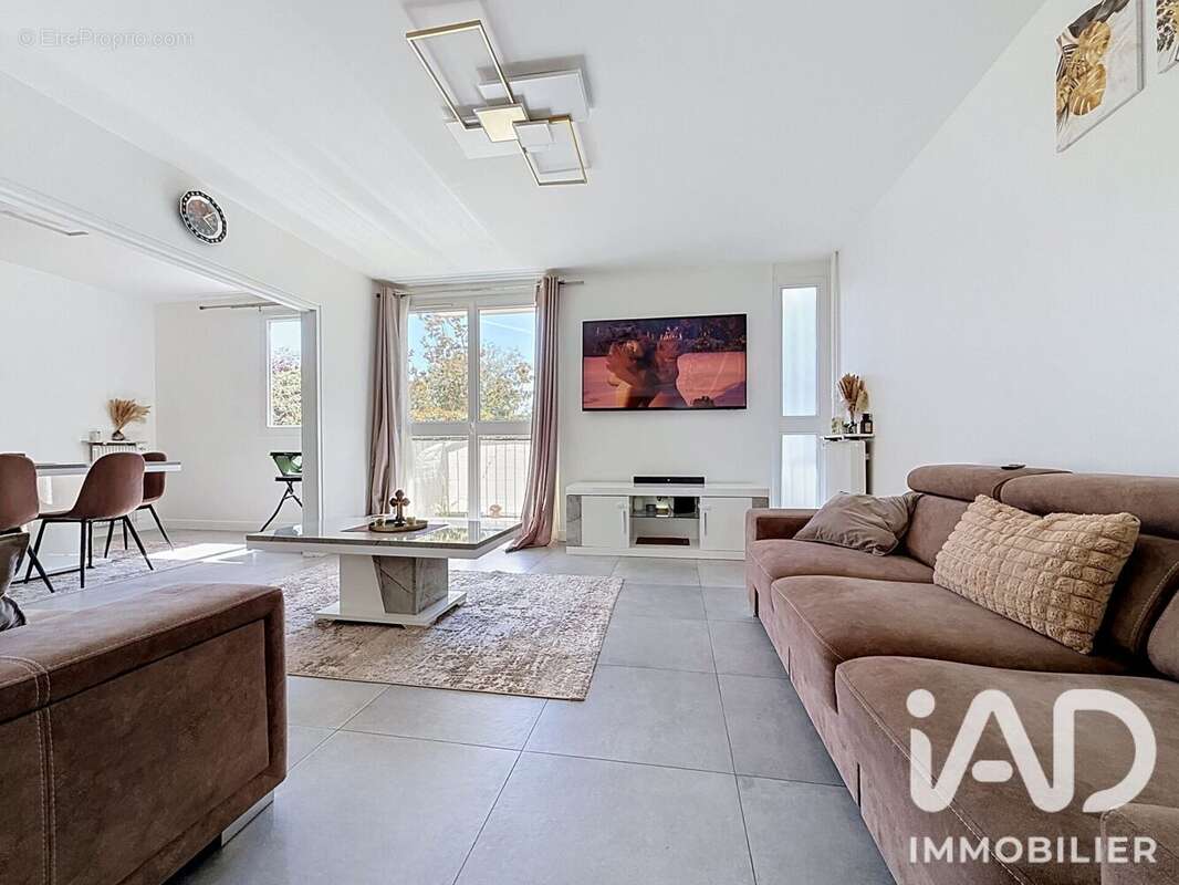 Photo 2 - Appartement à VIRY-CHATILLON