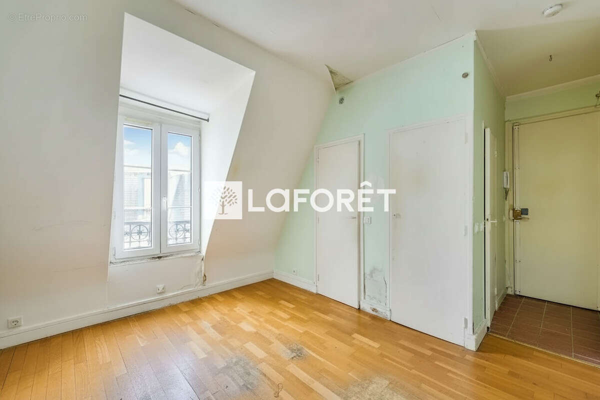 Appartement à PARIS-7E