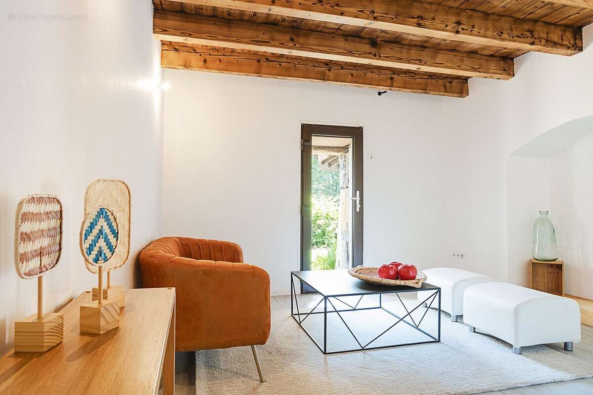 Appartement à PRINGY