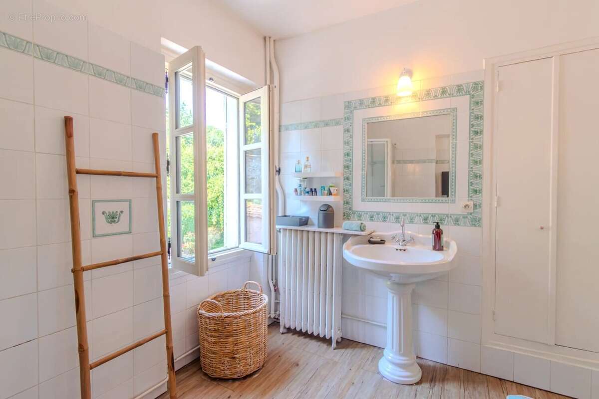 Maison 309 m² à Ecouen  - photo 7