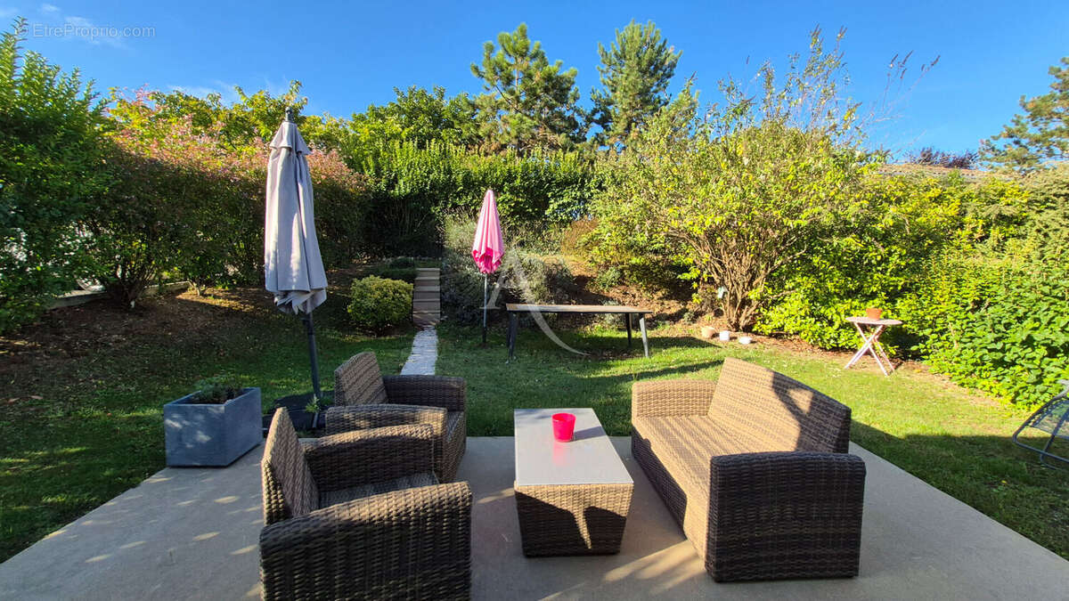 Maison de plain pied à Ternant avec une piscine privative pour résident - photo 4