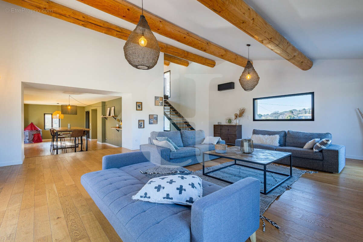 Maison à VAISON-LA-ROMAINE