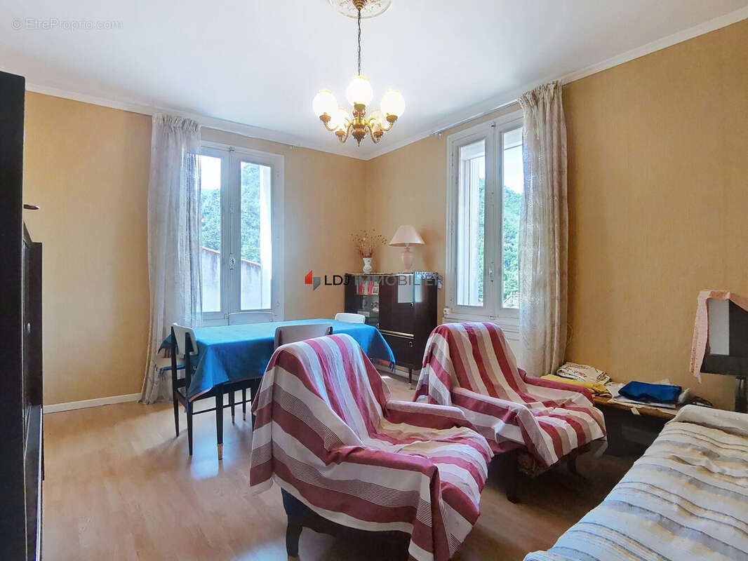 Appartement à VERNET-LES-BAINS