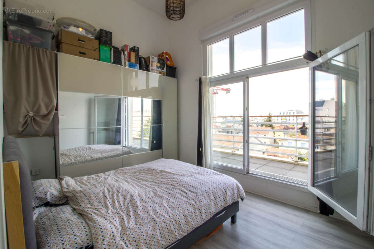 Appartement à COLOMBES