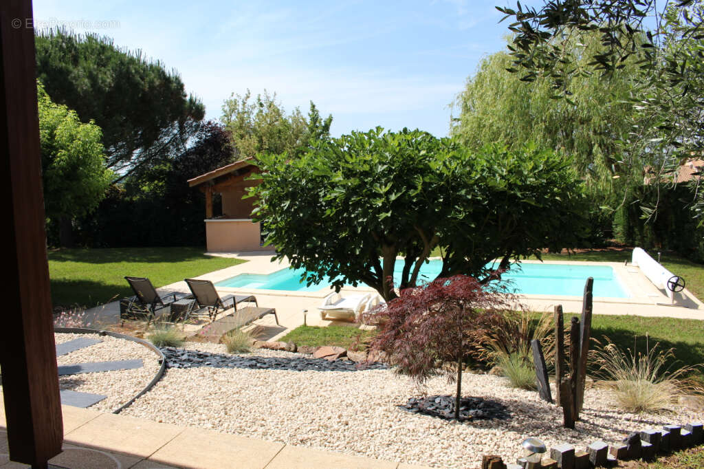 Maison à ROUSSILLON