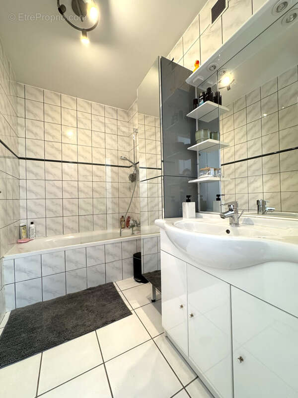 Appartement à LA TALAUDIERE