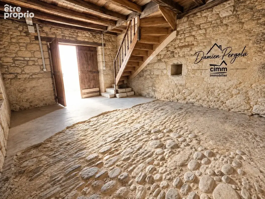 Immeuble de rapport avec habitation et local commercial au cœur de Montignac-Lascaux - photo 10