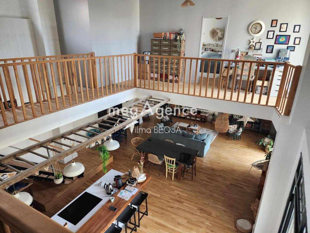 Maison à VILLENEUVE-L&#039;ARCHEVEQUE