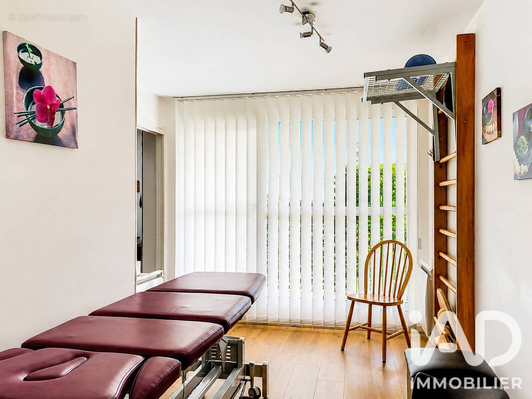 Commerce 84 m² à Dourdan  - photo 1