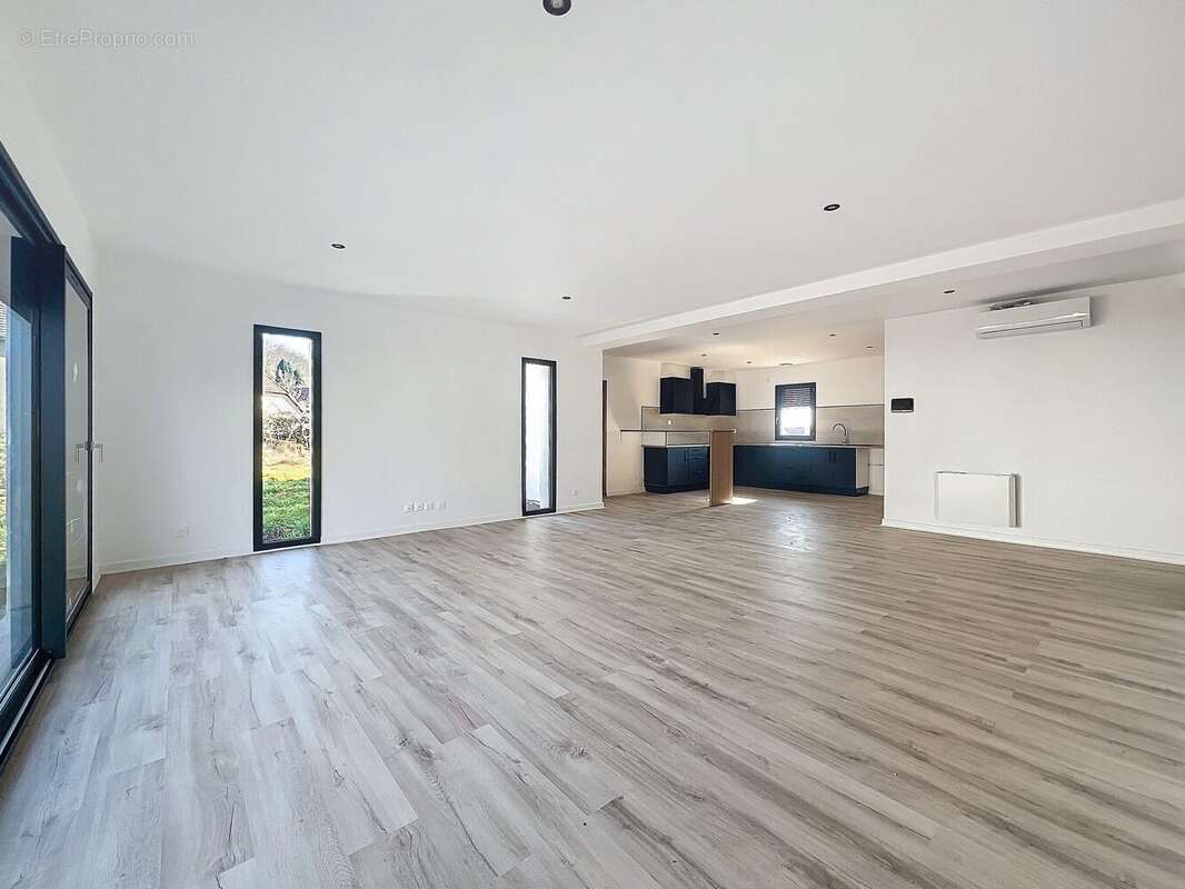 Maison à ROUGEGOUTTE