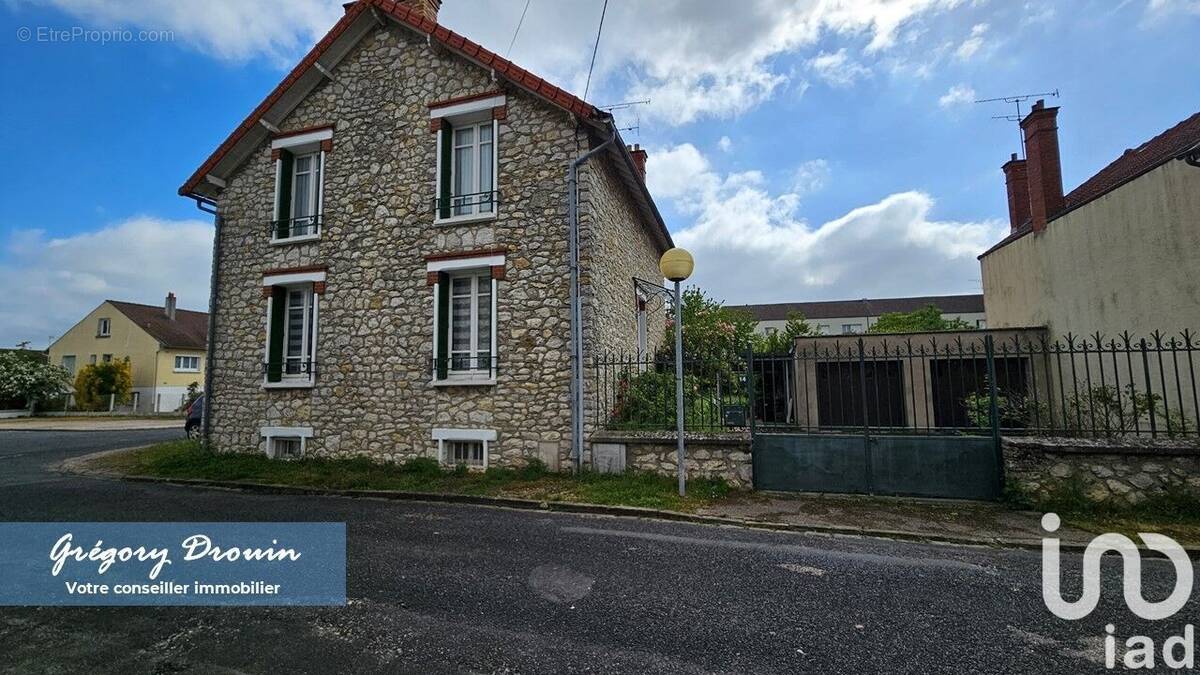 Photo 1 - Maison à MALESHERBES