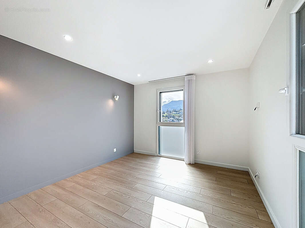 Appartement à SAINT-JEOIRE-PRIEURE