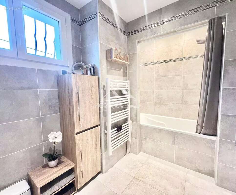 Maison à SAINT-MARTIN-DE-VALGALGUES