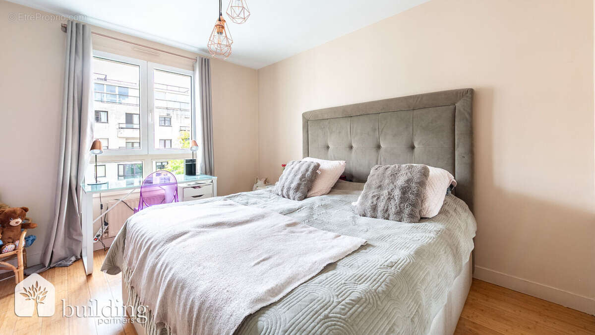 Levallois-Perret Greffulhe - Appartement familial 5 pièces avec terrasse et balcon de 120 m² - photo 9