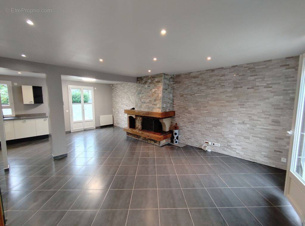 Photo 1 - Maison à SAINT-LEU-LA-FORET