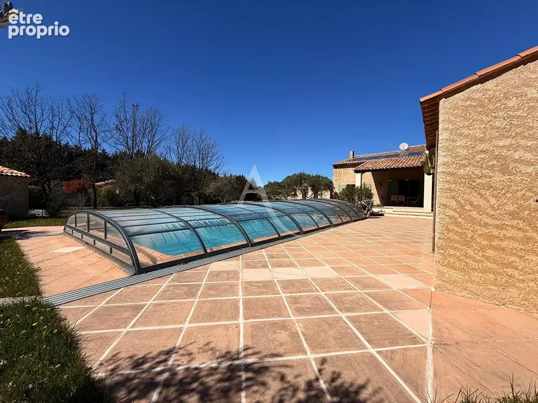 Propriete de 220m2 avec piscine sur 3388m2 de terrain dependance garage atelier - photo 5